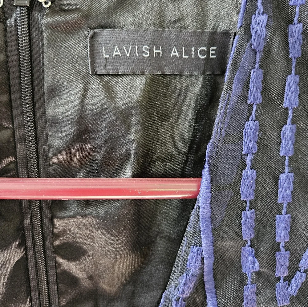 Lavish Alice Embroidered Mesh Bodycon Dress Size 6 - Picture 3 of 6